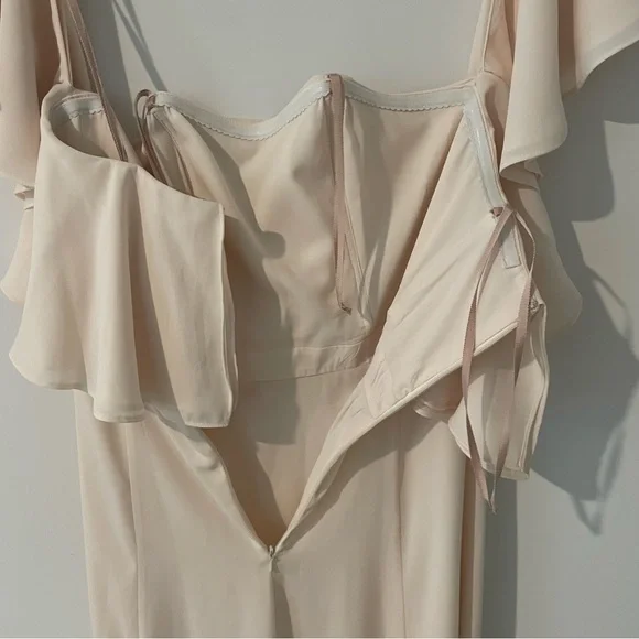 Fame and Partners Cream Gown Off the Shoulder Fitted Waist Size M High Slit - Picture 9 of 16
